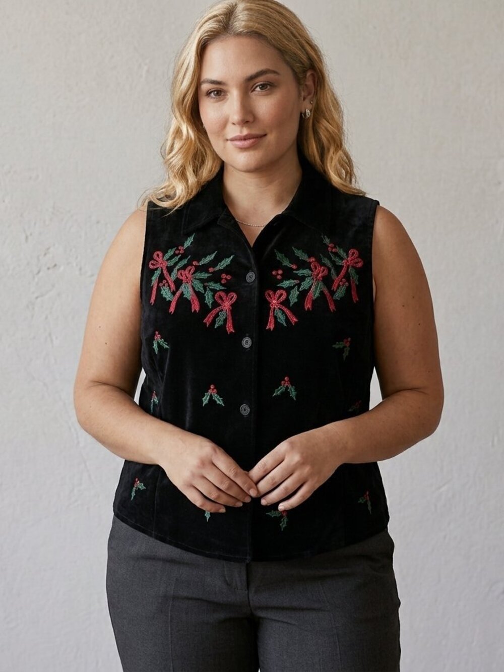 NWT VTG DRESSBARN Embroidered Holly Berry Velvet Holiday Vest SZ L